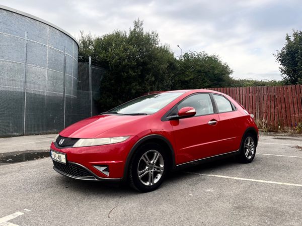 Honda Civic Hatchback, Petrol, 2011, Red