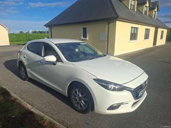 Mazda Mazda3 Hatchback, Diesel, 2017, White