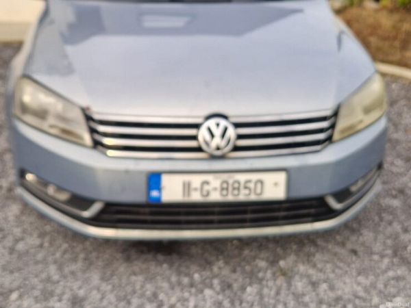 Volkswagen Passat Saloon, Diesel, 2011, Grey