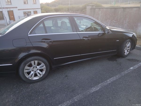 Mercedes-Benz E-Class Saloon, Diesel, 2011, Black