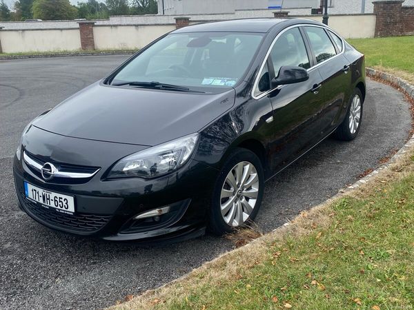 Opel Astra Saloon, Diesel, 2017, Black
