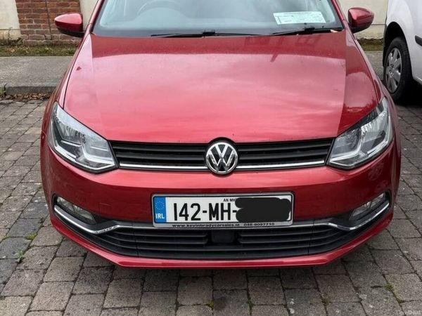 Volkswagen Polo Hatchback, Petrol, 2014, Red