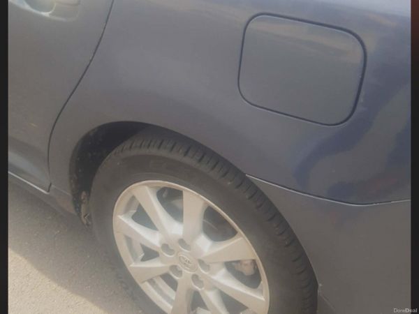 Toyota Avensis Saloon, Diesel, 2011, Blue
