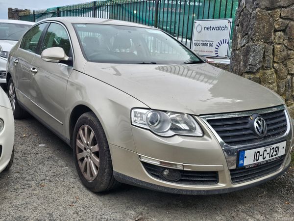 Volkswagen Passat Saloon, Petrol, 2010, Beige