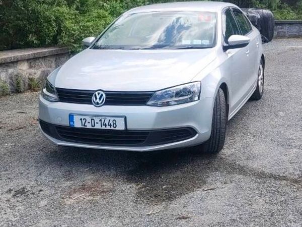 Volkswagen Jetta Saloon, Petrol, 2012, Silver