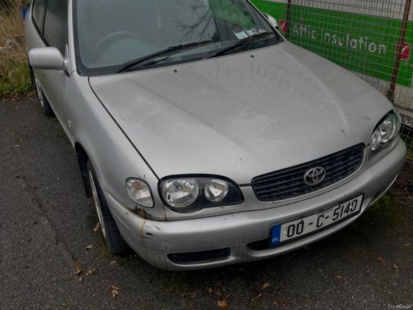 Toyota Corolla Hatchback, Petrol, 2000, Silver