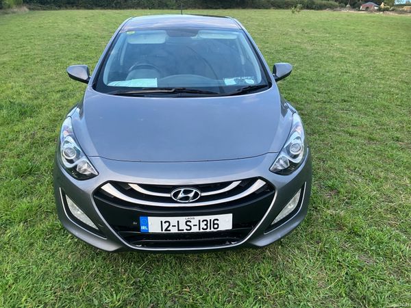 Hyundai i30 Hatchback, Diesel, 2012, Grey