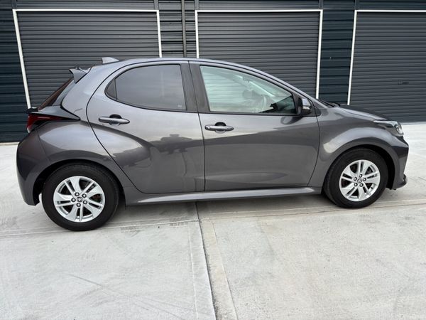 Toyota Yaris Hatchback, Petrol Hybrid, 2023, Grey