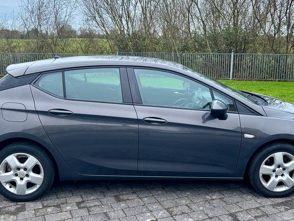 Opel Astra Hatchback, Diesel, 2016, Grey