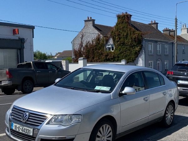 Volkswagen Passat Saloon, Diesel, 2010, Silver