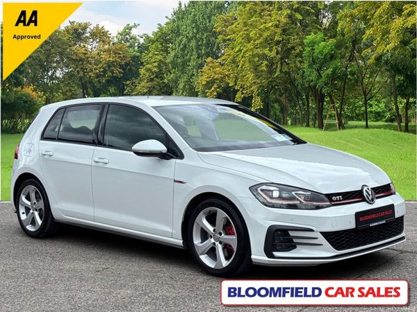 Volkswagen Golf Hatchback, Petrol, 2017, White