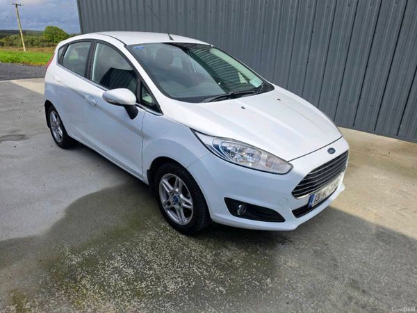 Ford Fiesta Hatchback, Petrol, 2013, White