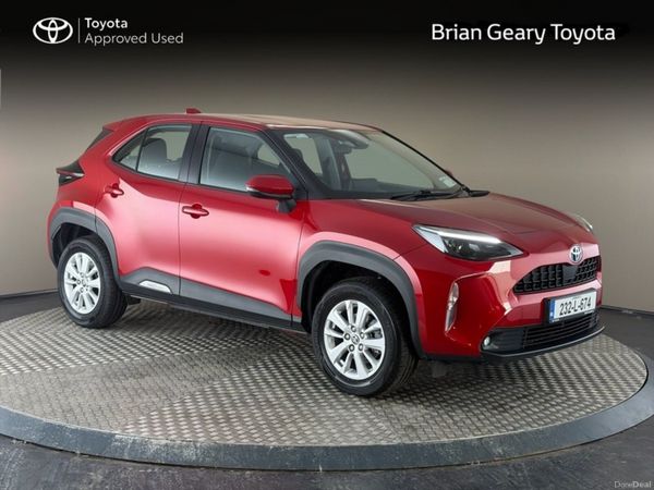 Toyota Yaris Cross Hatchback, Petrol Hybrid, 2023, Red
