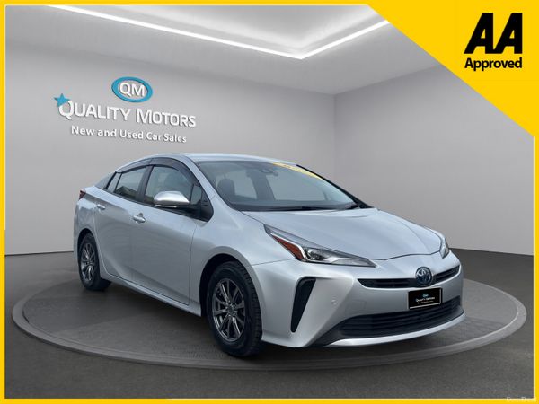 Toyota Prius Saloon, Petrol Hybrid, 2021, Silver