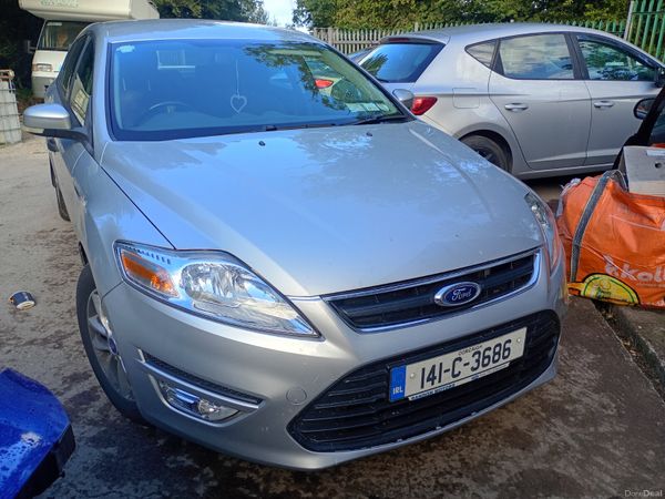Ford Mondeo Hatchback, Diesel, 2014, Silver