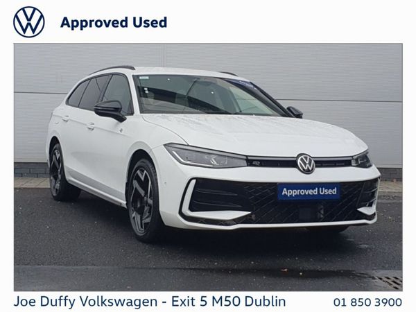 Volkswagen Passat Estate, Petrol Hybrid, 2025, White