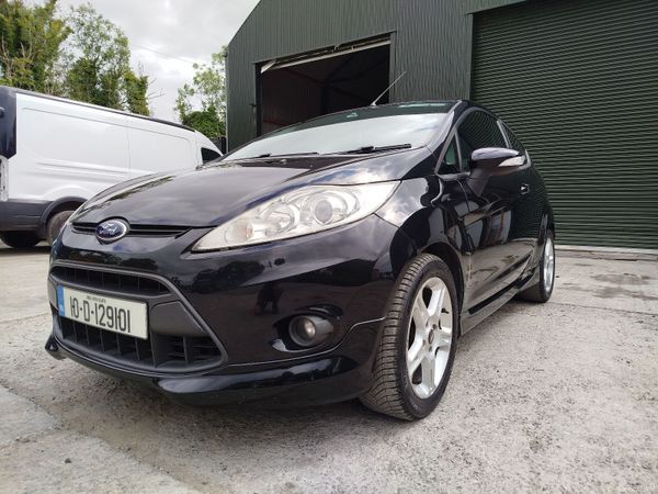 Ford Fiesta Hatchback, Diesel, 2010, Black