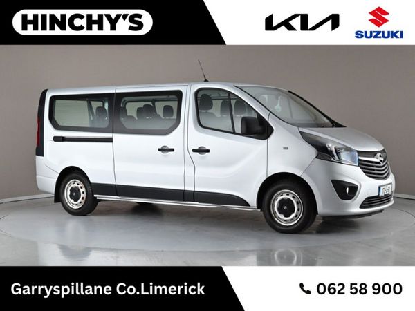 Opel Vivaro Minibus, Diesel, 2017, Silver