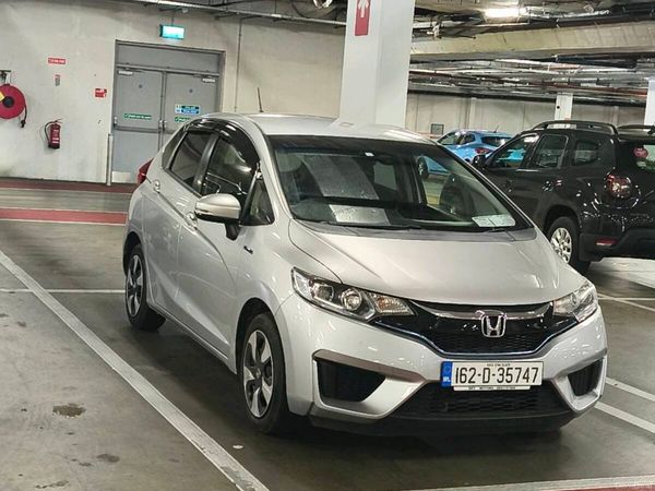 Honda Fit Hatchback, Petrol Hybrid, 2016, Silver