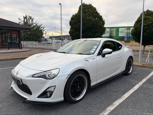Toyota GT86 Coupe, Petrol, 2013, White