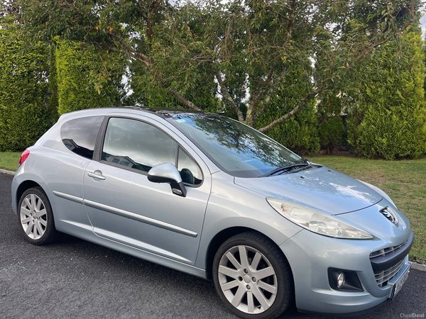 Peugeot 207 Hatchback, Diesel, 2011, Blue