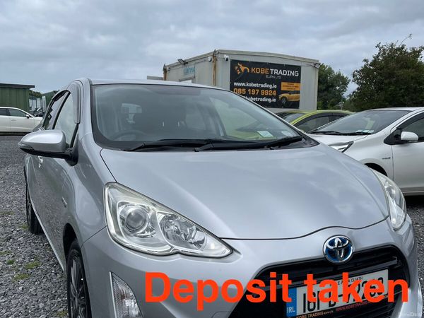 Toyota Aqua Hatchback, Petrol Hybrid, 2016, Silver