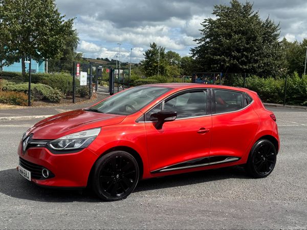 Renault Clio Hatchback, Diesel, 2014, Red