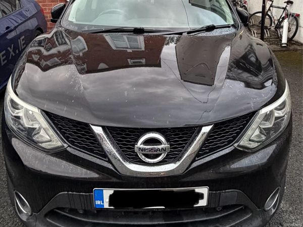 Nissan Qashqai Hatchback, Diesel, 2015, Black