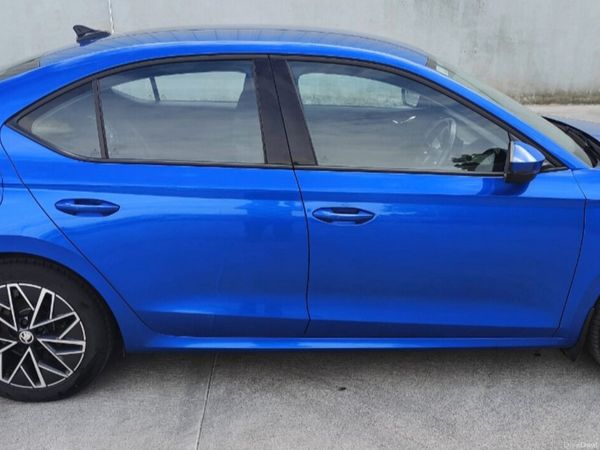 Skoda Octavia Saloon, Diesel, 2021, Blue