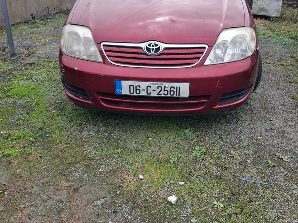 Toyota Corolla Saloon, Petrol, 2006, Red