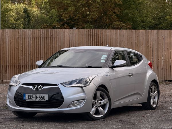 Hyundai Veloster Hatchback, Petrol, 2013, Silver