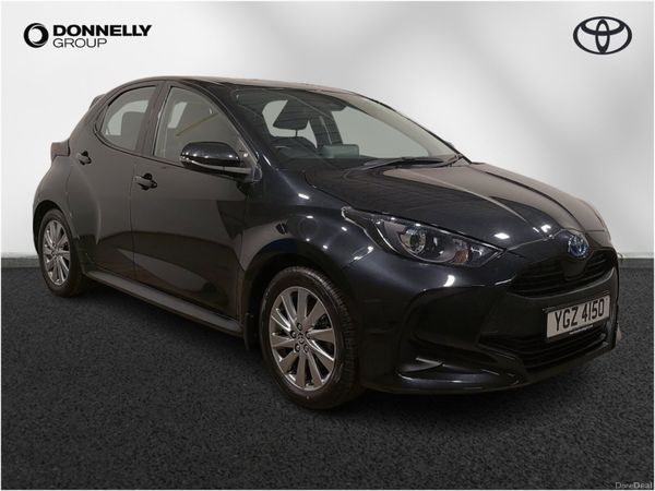 Toyota Yaris Hatchback, Petrol Hybrid, 2022, Black