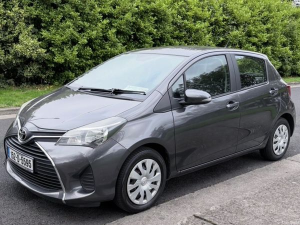 Toyota Yaris Hatchback, Petrol, 2015, Grey