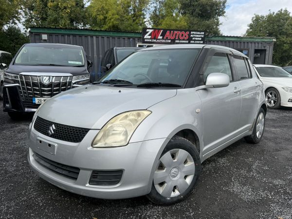 Suzuki Swift Hatchback, Petrol, 2009, White