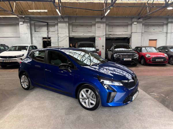 Renault Clio Hatchback, Petrol, 2025, Blue