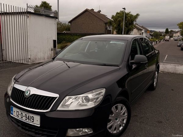 Skoda Octavia Saloon, Diesel, 2012, Black