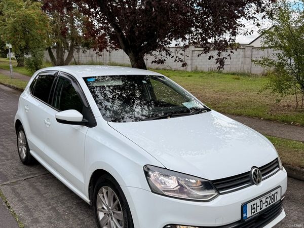 Volkswagen Polo Hatchback, Petrol, 2015, White