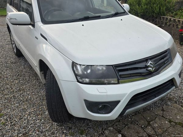 Suzuki Grand Vitara SUV, Diesel, 2014, White