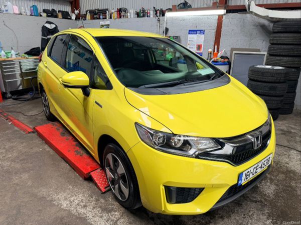 Honda Fit Hatchback, Petrol Hybrid, 2016, Yellow
