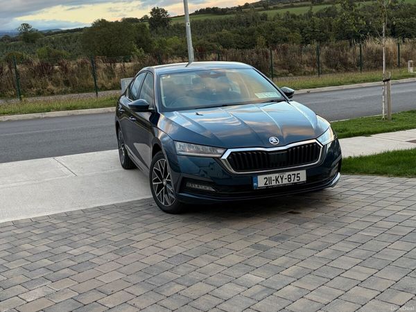 Skoda Octavia Saloon, Diesel, 2021, Blue