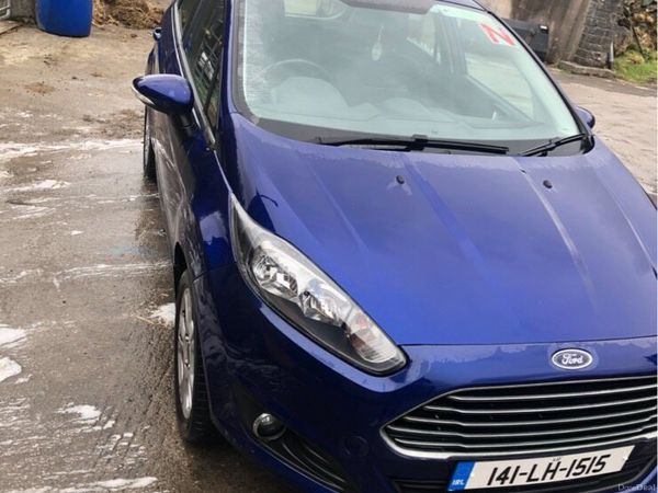 Ford Fiesta Hatchback, Petrol, 2014, Blue