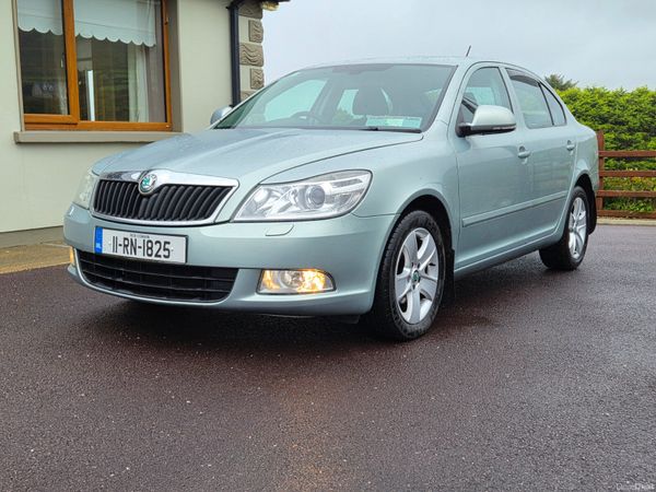 Skoda Octavia Hatchback, Diesel, 2011, Green