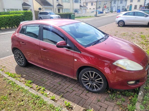 Fiat Bravo Hatchback, Petrol, 2008, Red