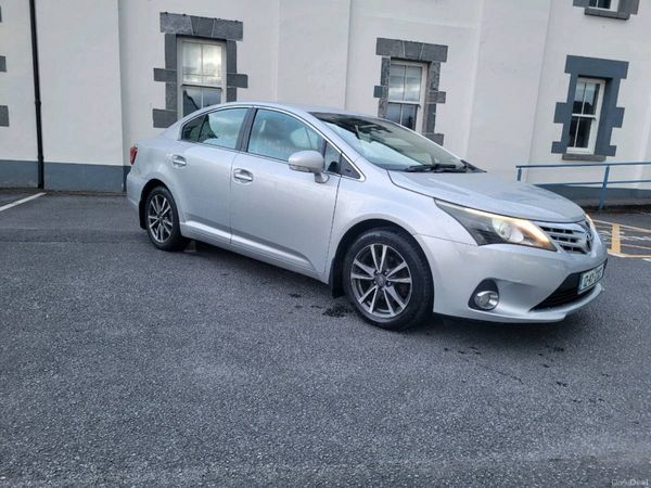 Toyota Avensis Saloon, Diesel, 2012, Silver