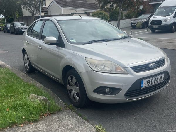 Ford Focus Hatchback, Petrol, 2009, Silver