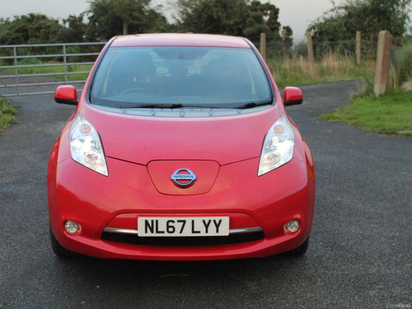 Nissan Leaf Hatchback, Electric, 2017, Red