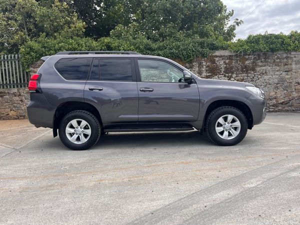 Toyota Land Cruiser SUV, Diesel, 2018, Grey