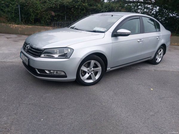 Volkswagen Passat Saloon, Diesel, 2014, Silver
