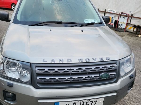 Land Rover Freelander SUV, Diesel, 2011, Gold