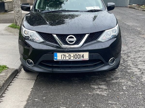 Nissan Qashqai SUV, Diesel, 2017, Black